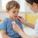 Hirtelen eleredt a gyerek orra vére: elsősegély lépésről lépésre