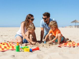 Így kerüld el a bajt a nyaralás alatt: 7 fontos tipp, amire minden szülőnek figyelnie kell