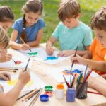 Kreatív festés gyerekekkel: 8 ötlet, ami túlmutat a sima ecset használatán