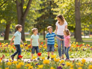 A boldog gyermekkor 10 titka: tippek, amiket minden szülőnek ismernie kell