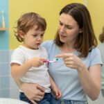 A fluorózis veszélye: mi történik, ha a gyerek túl sok fluoridot nyel le?