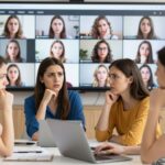 Támogatás helyett kritika: miért váltak csatatérré az anyukás fórumok?