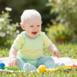 UV-védelem a legkisebbeknek: ezért válassz speciális, szűrővel ellátott ruhát a babádnak