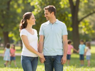 A gyerekvállalás ideális időpontja: biológiai, pszichológiai és anyagi szempontok