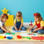 A háromévesek játékának jellemzői: a szerepjátéktól a közös alkotásig