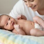 A köldökzsinór későbbi elvágása: egy egyszerű lépés a baba egészségéért