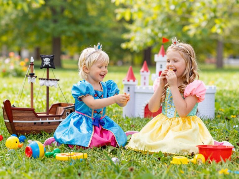 A szerepjáték fontossága a gyermeki fejlődésben: tippek a kreatív játékhoz