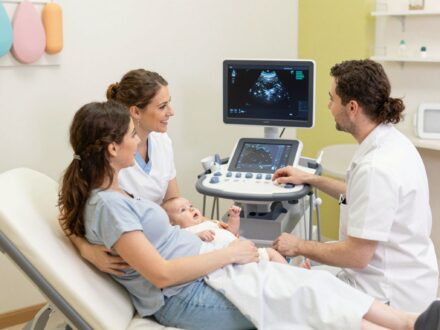 Babák Részletes Ultrahang Vizsgálata: Teljes Útmutató a Komplex Csecsemő UH-hoz