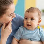 Fülbevaló babáknak: divat vagy felesleges kockázat? Szülői vélemények