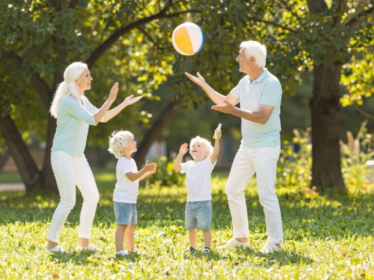 Napfény és bűntudat: a modern szülők dilemmája a D-vitaminról és a bőrrákról