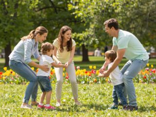 Tekintélyelvű, engedékeny vagy megértő? Találd meg a hozzád illő nevelési stílust