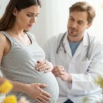 A köldökzsinór a magzat nyaka körül: mikor kell aggódni és mit tesz az orvos?