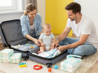 Hogyan csomagolj, ha babával utazol? A legfontosabb dolgok listája