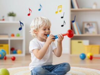 Hogyan fejleszti a zene a gyerekek agyát? Meglepő tudományos eredmények