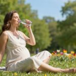 Hogyan kerüld el a trombózist a nyári melegben, ha várandós vagy és hajlamos vagy rá?