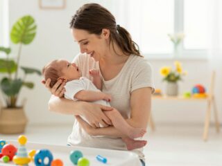 Újszülöttek Szaglásának Fejlődése: Miért Fontosak az Illatok a Babák Számára?