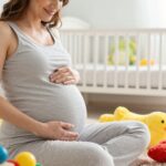 Hogyan és mennyit mozog a baba a szülés előtt: a magzatmozgás számolása