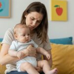 Miért életveszélyes megrázni a csecsemőt? A shaken baby szindróma következményei