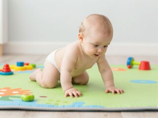 A babák mozgásfejlődése: a kúszás típusai és jelentőségük